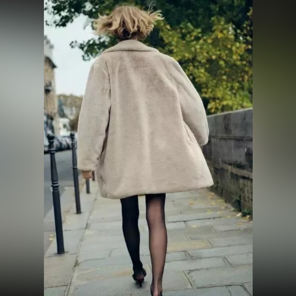 ZARA GREY FAUX FUR COAT SIZE
MEDIUM Ref 6318/246/802 019 - Picture 10 of 14